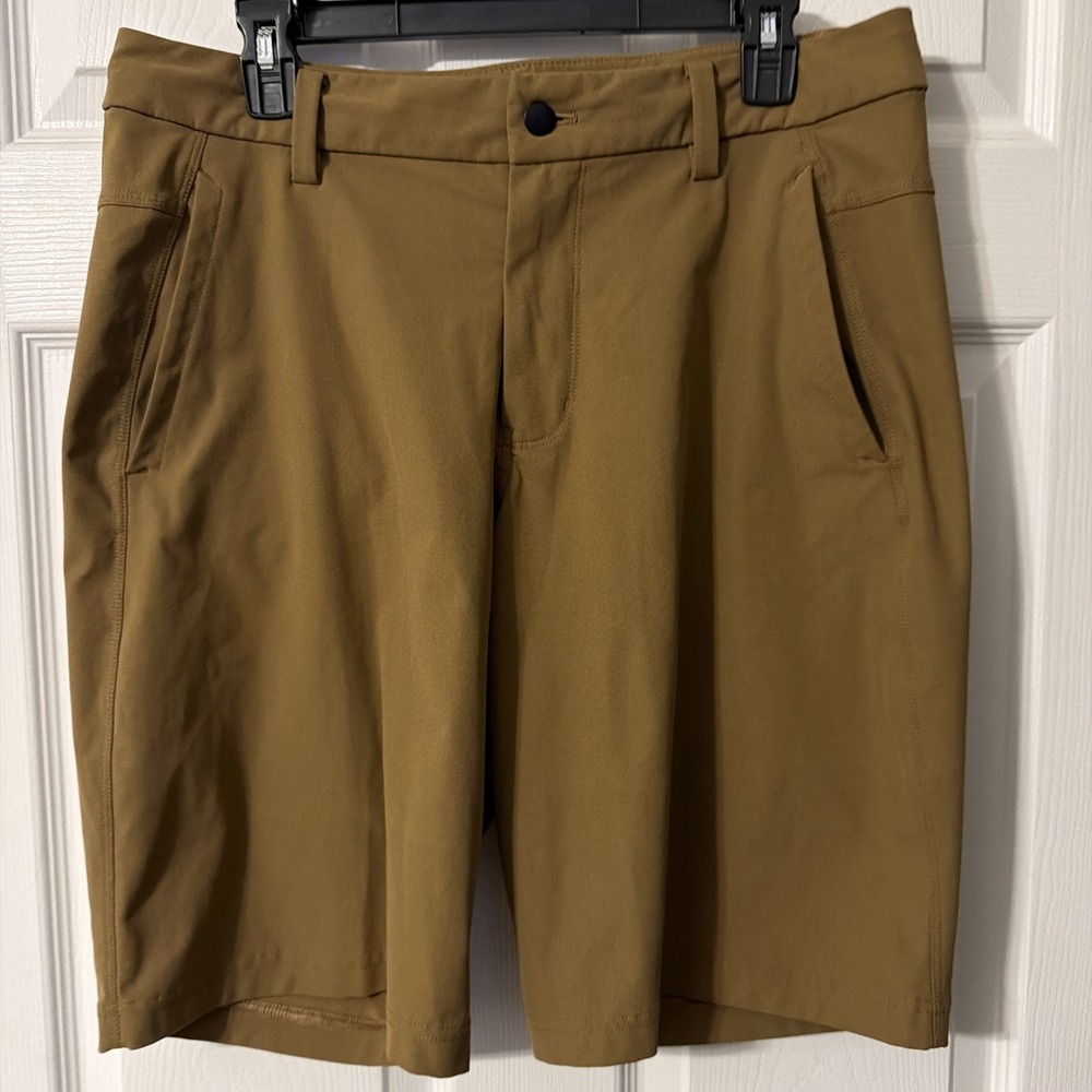 Lululemon Mens 10' Shorts Khaki Performance Golf Stretch Hidden Pockets SZ 34